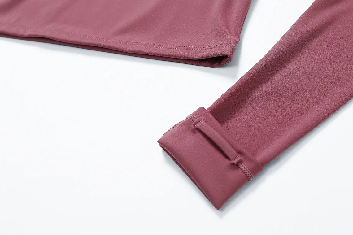 Essential Zip Crop