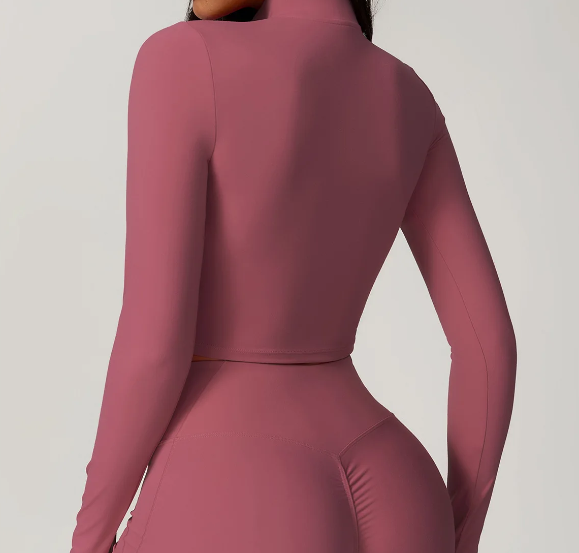 Essential Zip Crop